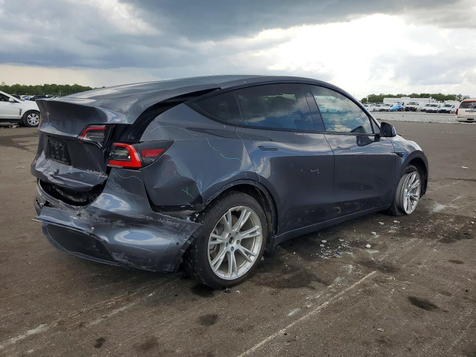 Photo 3 from auction – 2021 TESLA MODEL Y with VIN 5YJYGDEE1MF070298