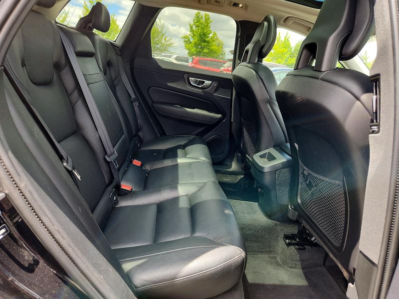 Zdjęcie 11 z aukcji – 2018 VOLVO XC60 z VIN LYVA22RK2JB087662