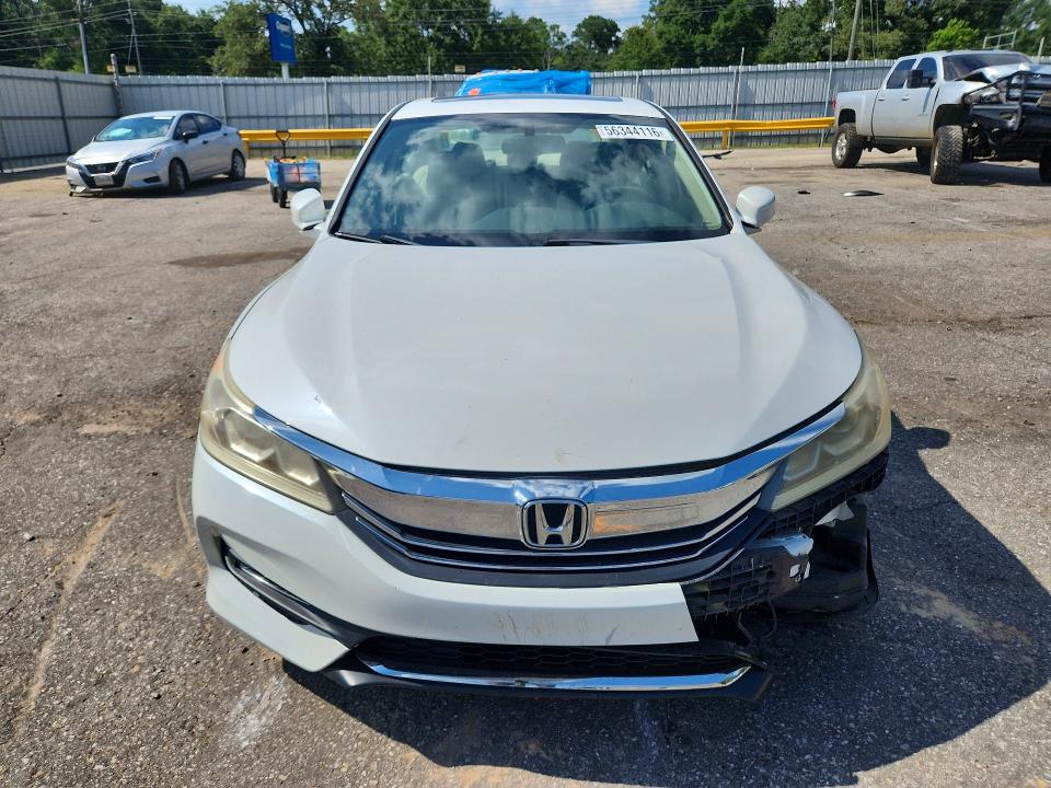 Photo 5 from auction – 2016 HONDA ACCORD with VIN 1HGCR2F82GA055714