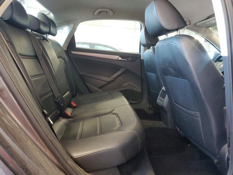 Photo 10 from auction – 2015 VOLKSWAGEN PASSAT with VIN 1VWAS7A38FC056529