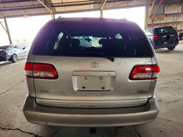 Photo 6 from auction – 2003 TOYOTA SIENNA with VIN 4T3ZF13C83U520514
