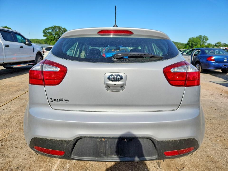 Фото 6 с аукциона – 2015 KIA RIO 5-DOOR с VIN KNADN5A35F6435477