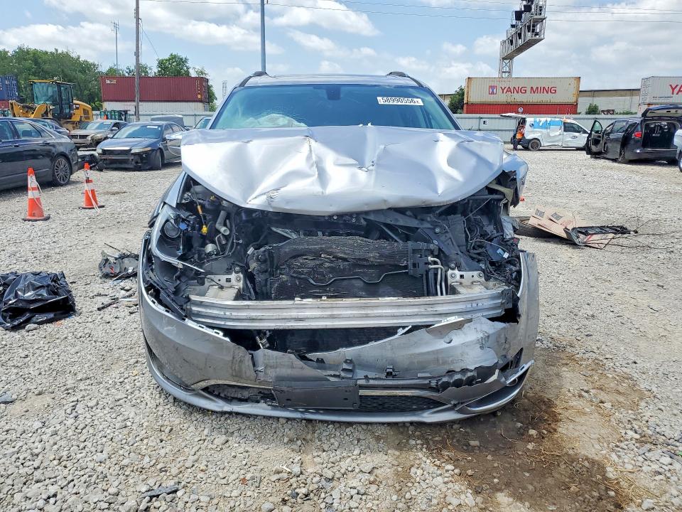 Фото 5 с аукциона – 2018 CHRYSLER PACIFICA с VIN 2C4RC1GG5JR232964