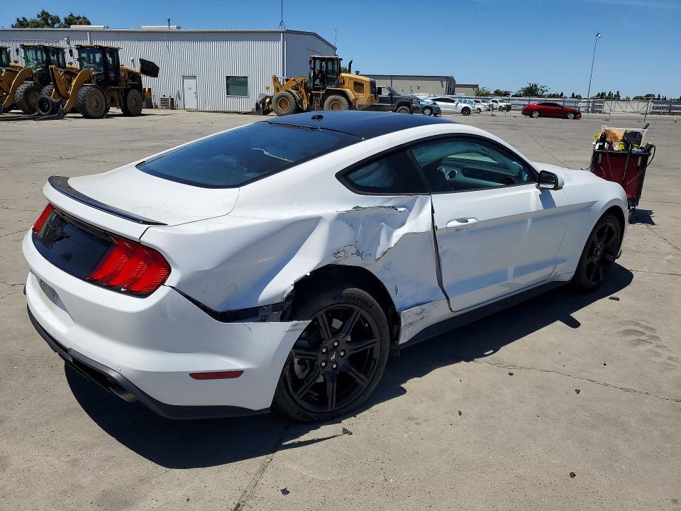 Photo 3 from auction – 2018 FORD MUSTANG with VIN 1FA6P8TH5J5185243