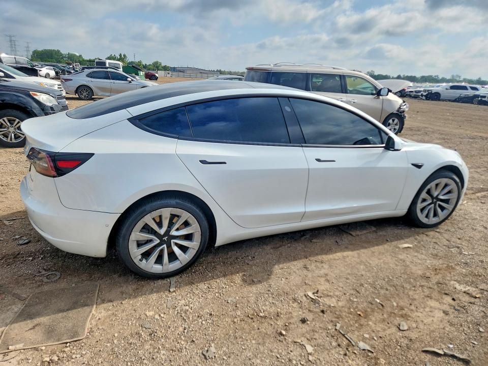 Photo 3 from auction – 2022 TESLA MODEL 3 with VIN 5YJ3E1EB1NF124656