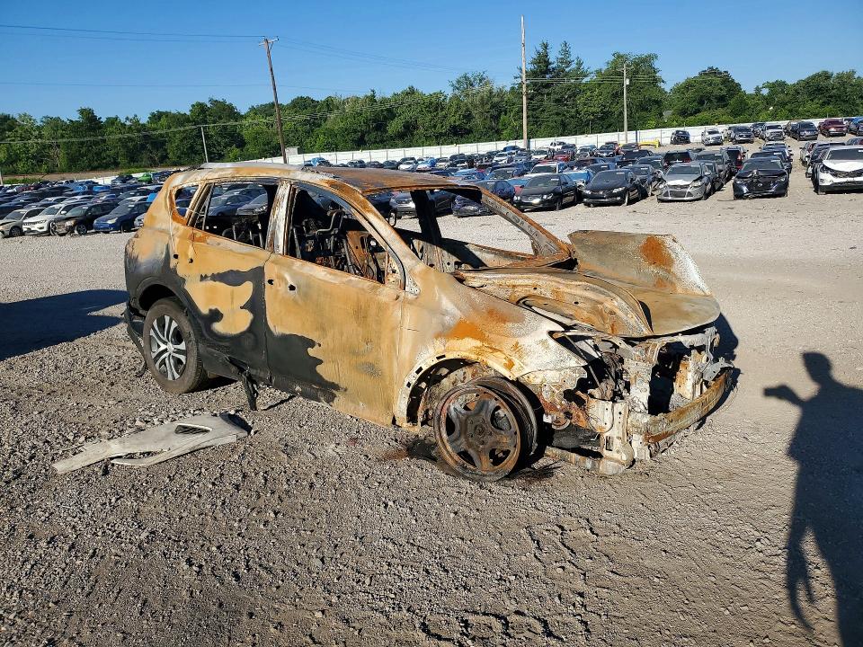 Photo 4 from auction – 2018 TOYOTA RAV4 with VIN JTMBFREV3JJ244351