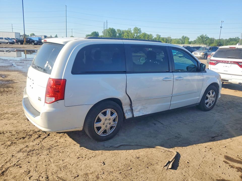 Photo 3 from auction – 2014 DODGE GRAND CARAVAN with VIN 2C4RDGBG4ER347780