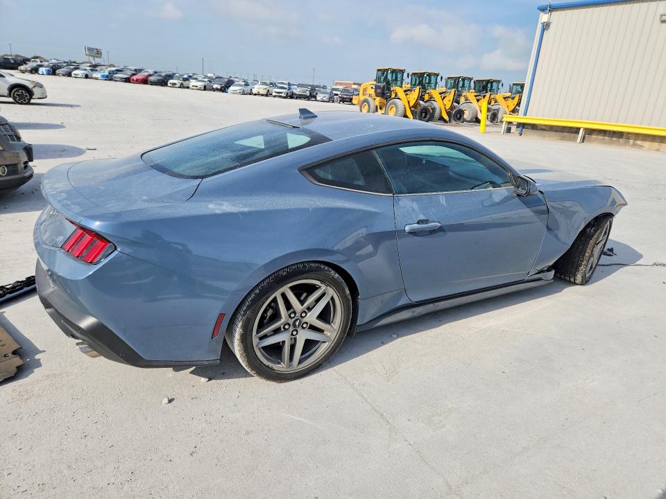 Photo 3 from auction – 2025 FORD MUSTANG with VIN 1FA6P8TH4S5120997