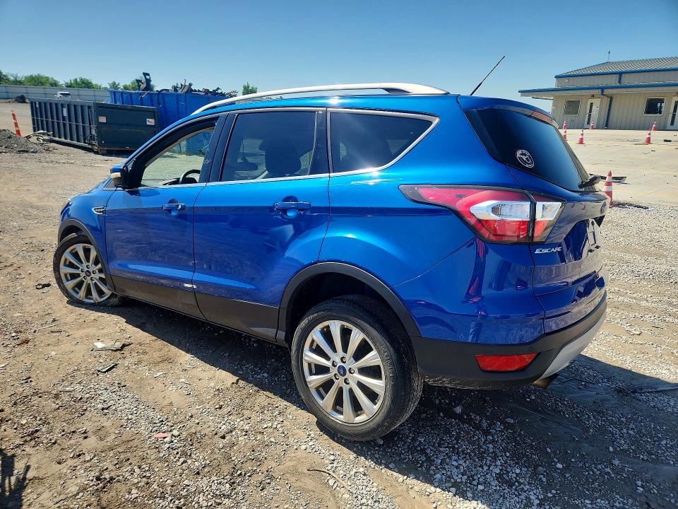 Photo 2 from auction – 2017 FORD ESCAPE with VIN 1FMCU9J9XHUA59639