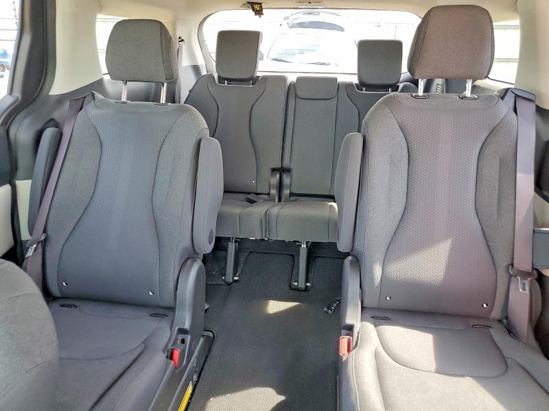 Photo 10 from auction – 2023 KIA CARNIVAL with VIN KNDNB4H3XP6203989