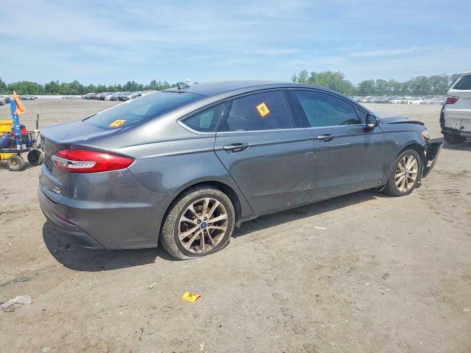 Photo 3 from auction – 2019 FORD FUSION with VIN 3FA6P0LU6KR117997