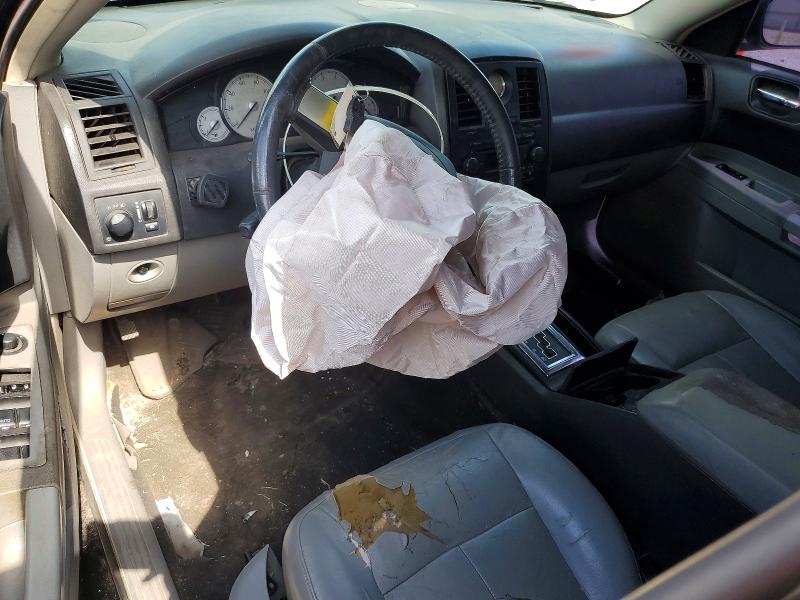 Photo 8 from auction – 2006 CHRYSLER 300 with VIN 2C3KA53GX6H285455