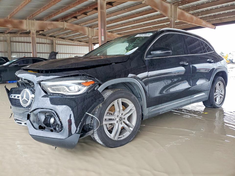2021 MERCEDES-BENZ GLA
