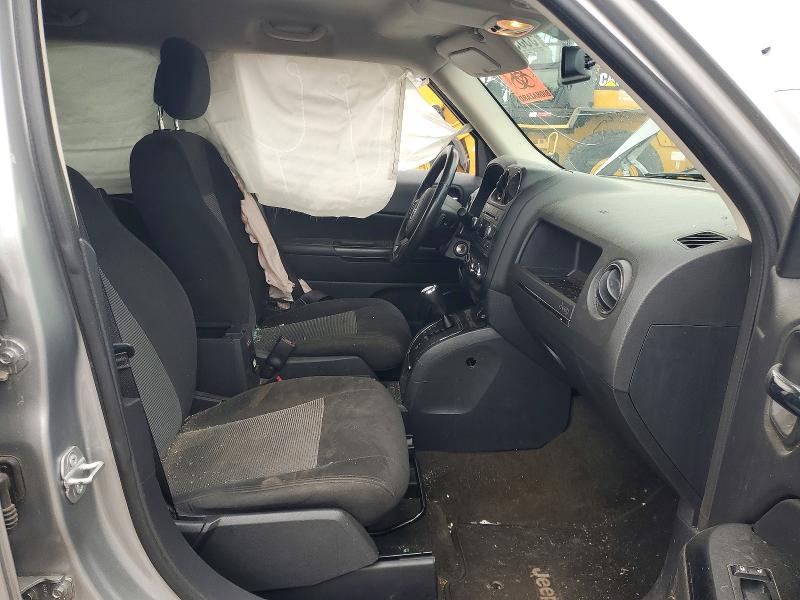 Photo 7 from auction – 2016 JEEP PATRIOT with VIN 1C4NJRFB3GD759700