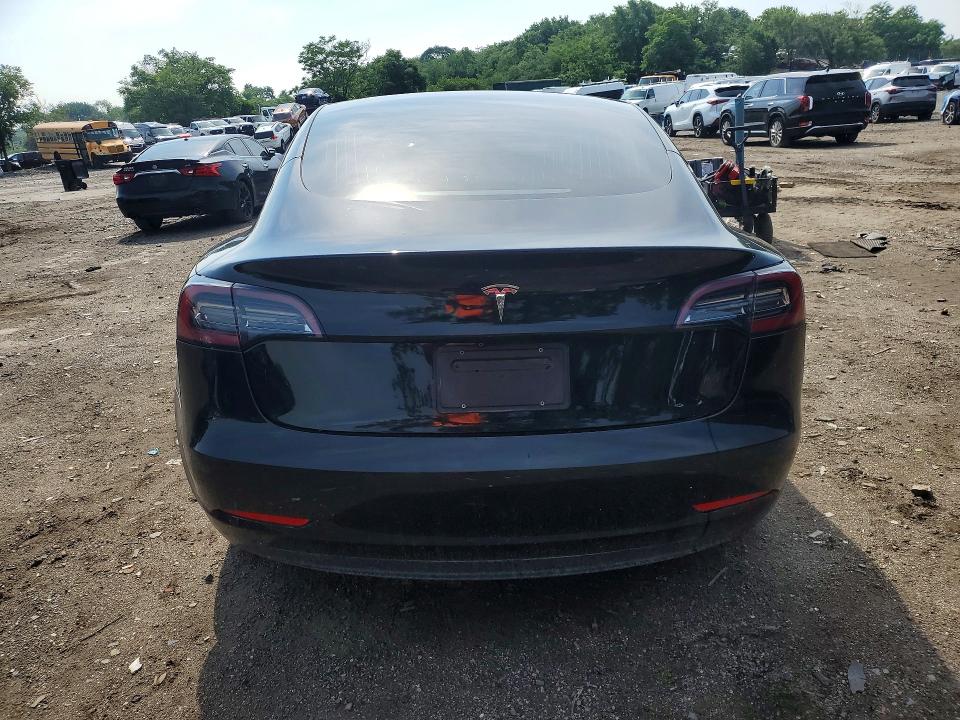 Photo 6 from auction – 2019 TESLA MDL 3 with VIN 5YJ3E1EA2KF395390