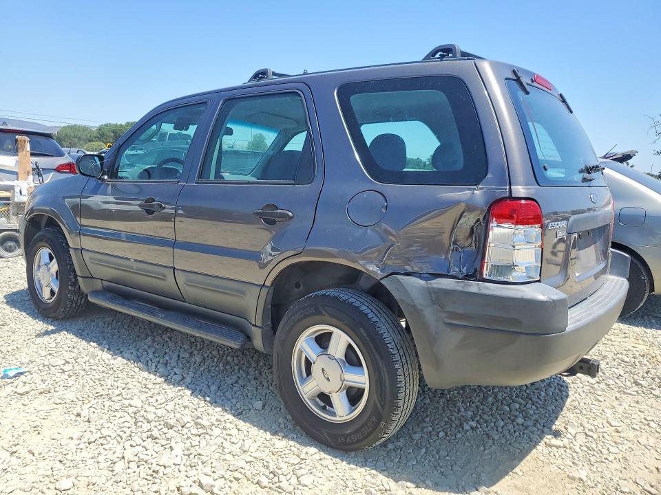 Photo 2 from auction – 2003 FORD ESCAPE with VIN 1FMCU021X3KA03533