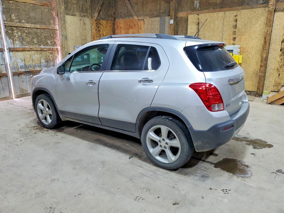 Photo 2 from auction – 2015 CHEVROLET TRAX with VIN 3GNCJTSB2FL204473