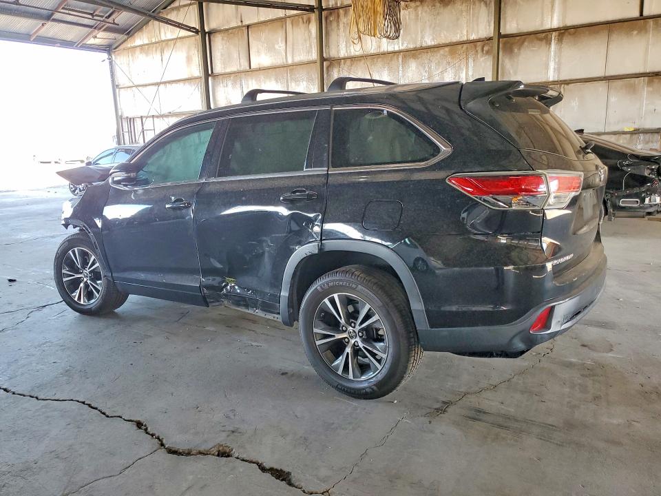 Photo 2 from auction – 2016 TOYOTA HIGHLANDER with VIN 5TDKKRFH1GS505119