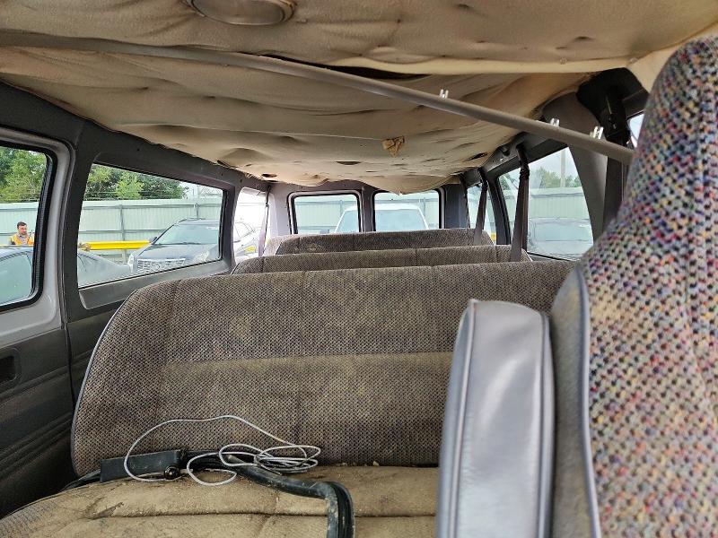 Photo 10 from auction – 2000 DODGE RAM WAGON with VIN 2B5WB35Z1YK138632