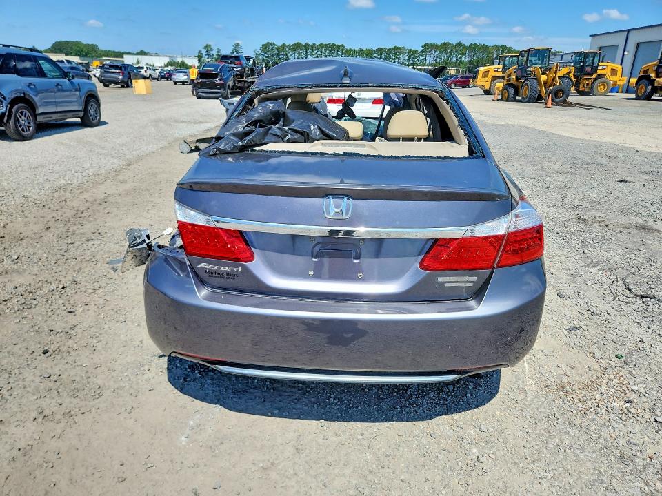 Photo 6 from auction – 2014 HONDA ACCORD with VIN 1HGCR6F74EA006848