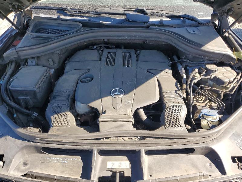 Photo 12 from auction – 2015 MERCEDES-BENZ GL with VIN 4JGDF6EEXFA605553