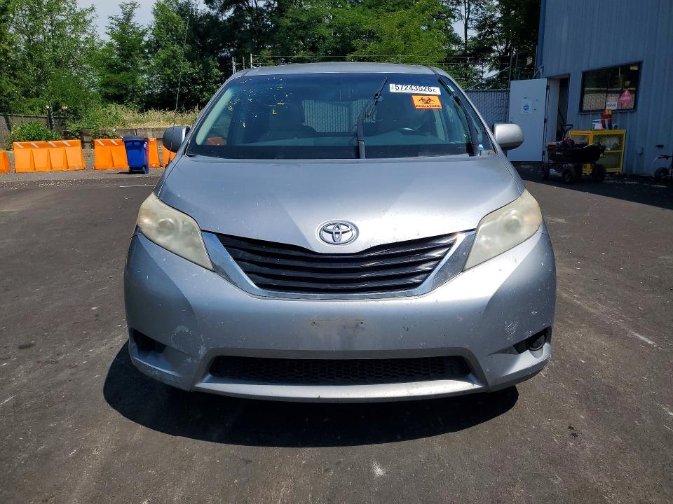 Photo 5 from auction – 2012 TOYOTA SIENNA with VIN 5TDKK3DC8CS195307