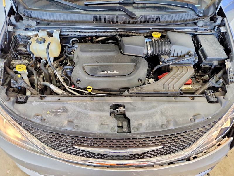 Photo 12 from auction – 2018 CHRYSLER PACIFICA with VIN 2C4RC1BG1JR120492