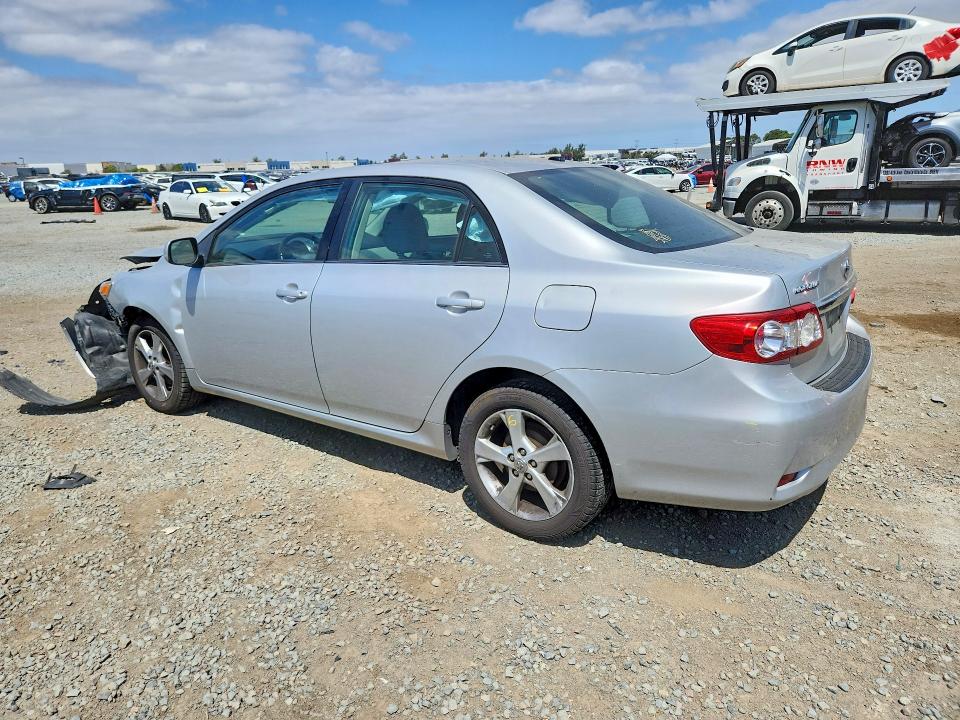 Photo 2 from auction – 2013 TOYOTA COROLLA with VIN 5YFBU4EE1DP133497