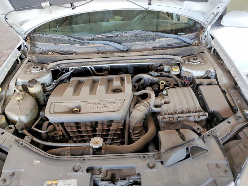 Photo 11 from auction – 2014 CHRYSLER 200 with VIN 1C3CCBAB3EN212759
