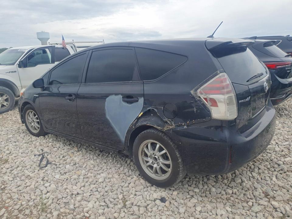 Photo 2 from auction – 2017 TOYOTA PRIUS V with VIN JTDZN3EU3HJ059345
