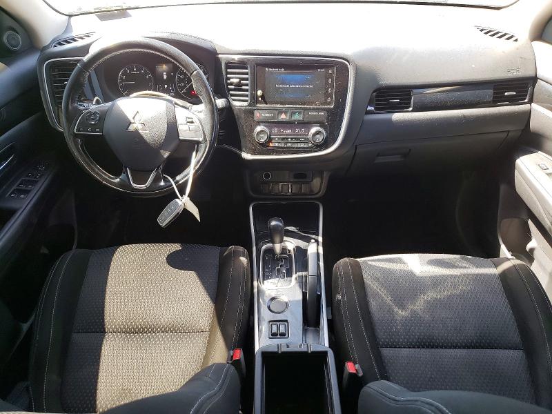 Photo 8 from auction – 2017 MITSUBISHI OUTLANDER with VIN JA4AD3A30HZ002450