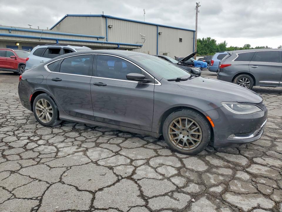 Photo 4 from auction – 2016 CHRYSLER 200 with VIN 1C3CCCAB4GN111951