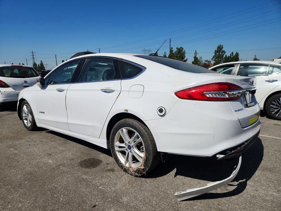 Photo 2 from auction – 2018 FORD FUSION with VIN 3FA6P0LU7JR278728