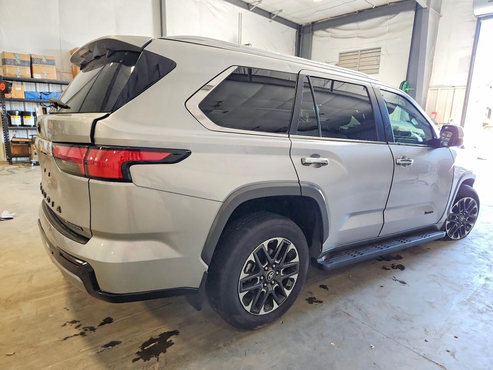 Zdjęcie 3 z aukcji – 2025 TOYOTA SEQUOIA z VIN 7SVAAAAA7SX004030