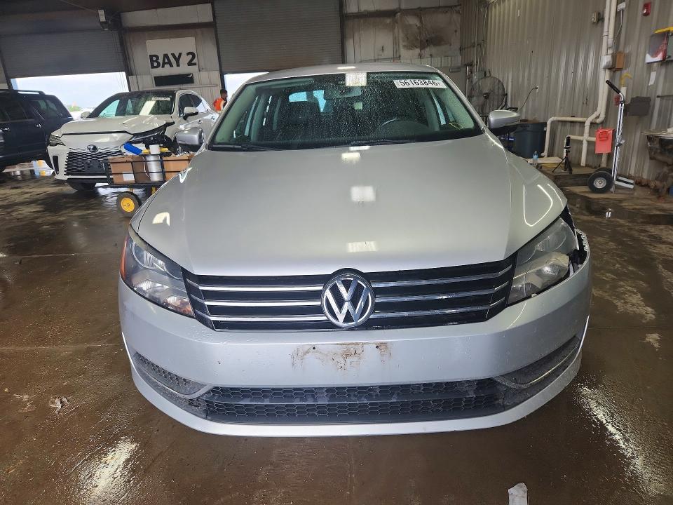 Photo 5 from auction – 2014 VOLKSWAGEN PASSAT with VIN 1VWAS7A34EC058518