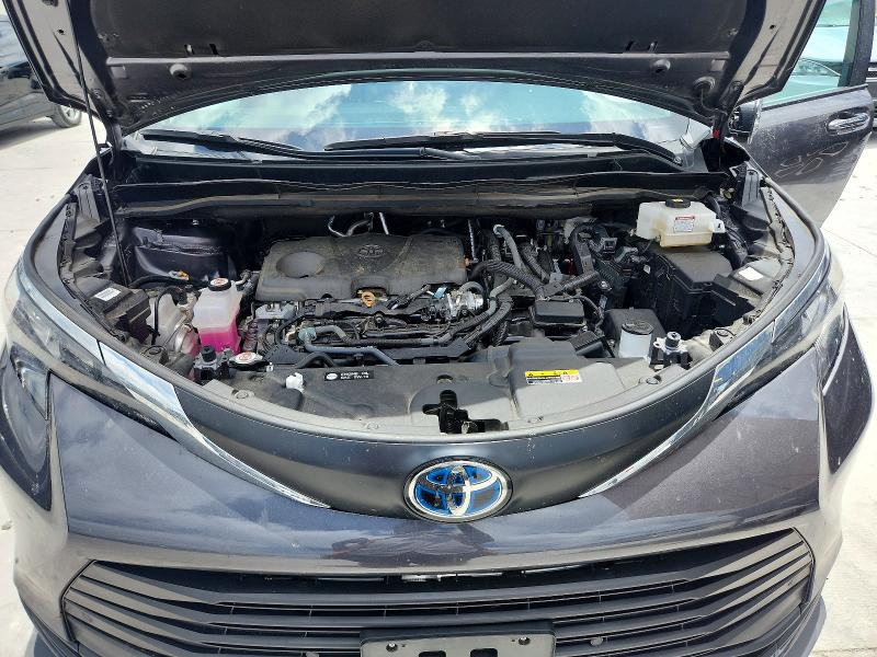 Photo 12 from auction – 2025 TOYOTA SIENNA with VIN 5TDYRKEC8SS229761