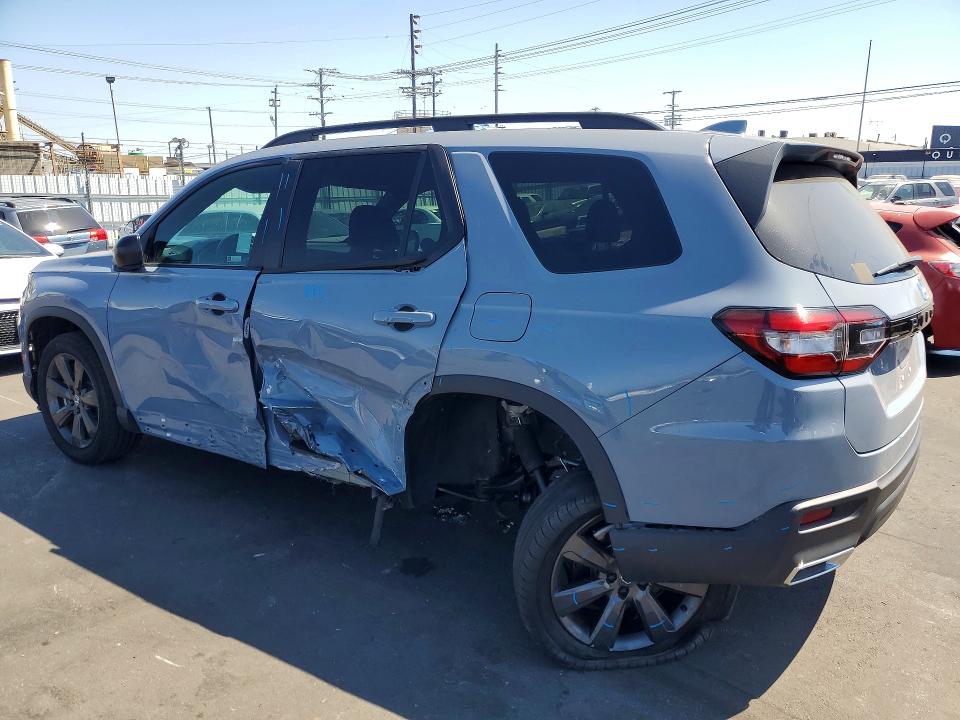 Photo 2 from auction – 2025 HONDA PILOT with VIN 5FNYG2H31SB027852