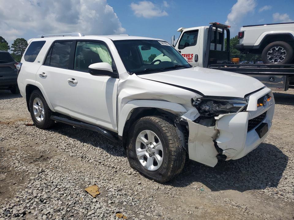 Photo 4 from auction – 2015 TOYOTA 4RUNNER with VIN JTEZU5JR1F5102646
