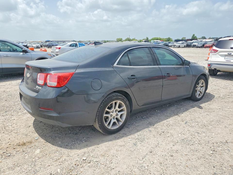 Photo 3 from auction – 2015 CHEVROLET MALIBU with VIN 1G11C5SL1FF101868