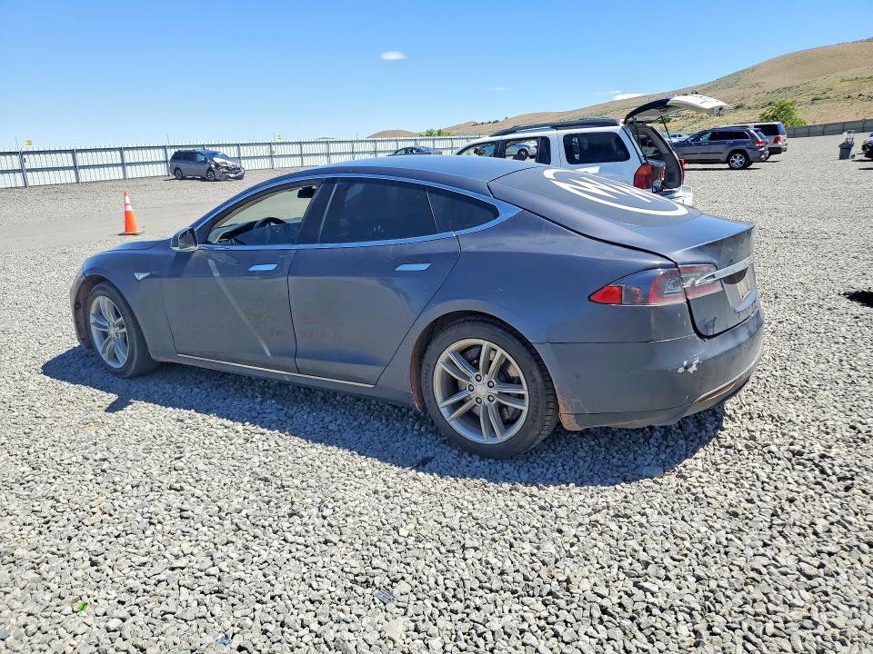 Photo 2 from auction – 2015 TESLA MODEL S with VIN 5YJSA1E14FF112906