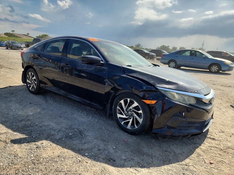 صورة رقم 4 من المزاد - 2016 HONDA CIVIC مع VIN 19XFC2F70GE023507