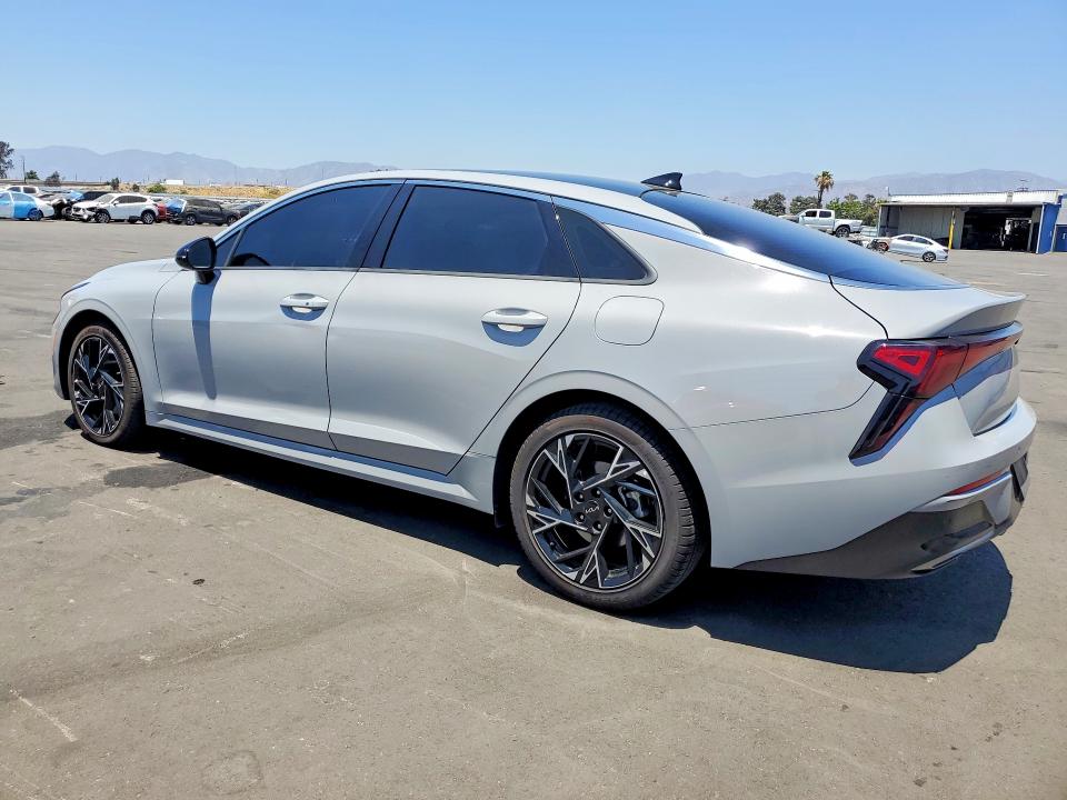 Foto 2 de la subasta – 2025 KIA K5 con VIN KNAG64J71S5368965
