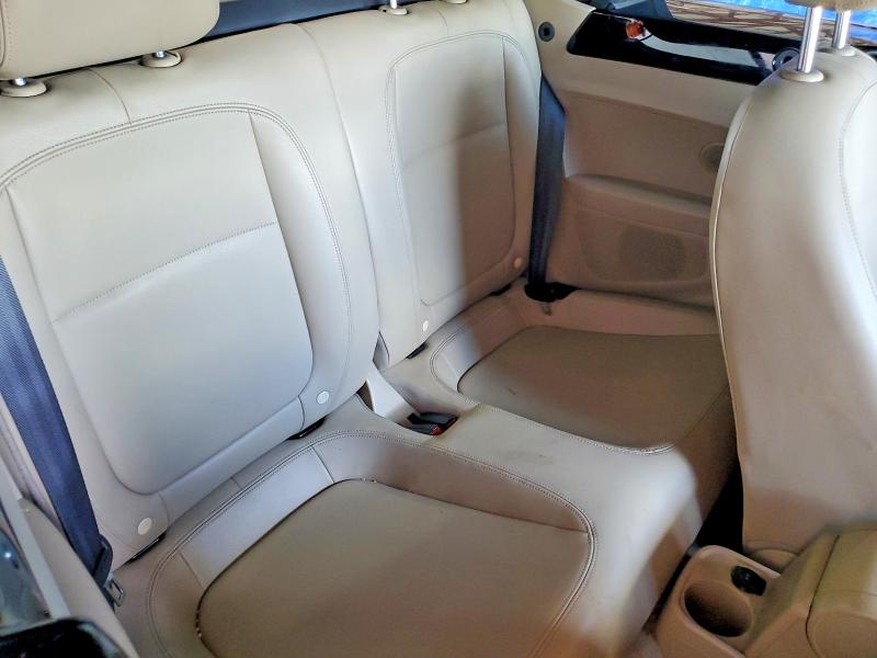 Photo 10 from auction – 2014 VOLKSWAGEN BEETLE with VIN 3VW7T7AT1EM804901