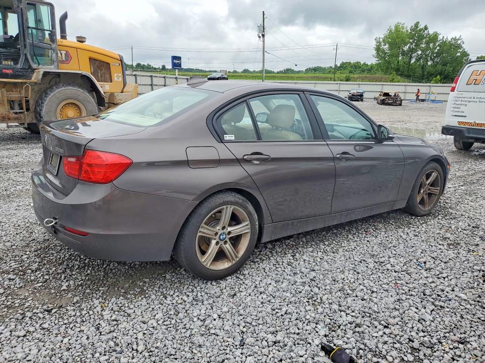 Photo 3 from auction – 2013 BMW 328 with VIN WBA3C1G50DNR48996