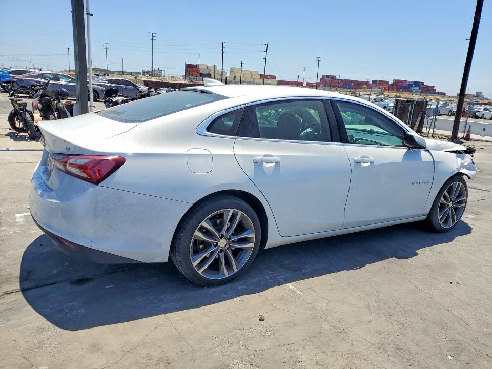 Photo 3 from auction – 2022 CHEVROLET MALIBU with VIN 1G1ZD5ST5NF131065