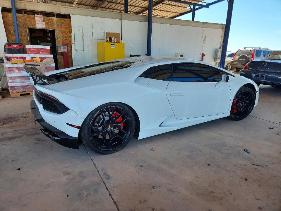Photo 3 from auction – 2018 LAMBORGHINI HURACAN with VIN ZHWUC2ZF3JLA10432