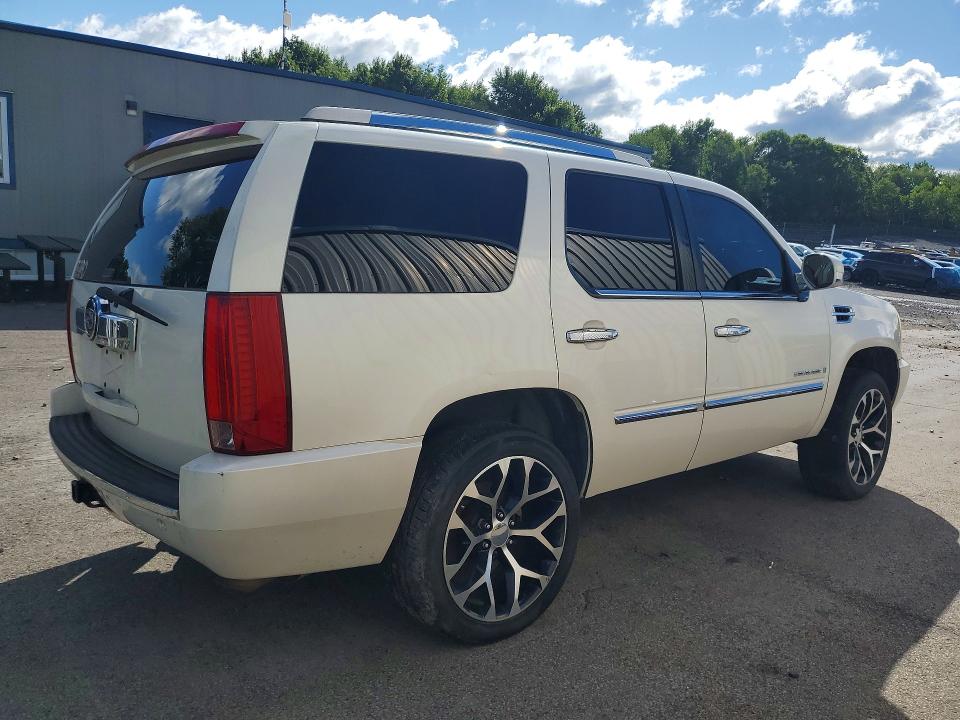 Zdjęcie 3 z aukcji – 2007 CADILLAC ESCALADE z VIN 1GYFK63877R201404