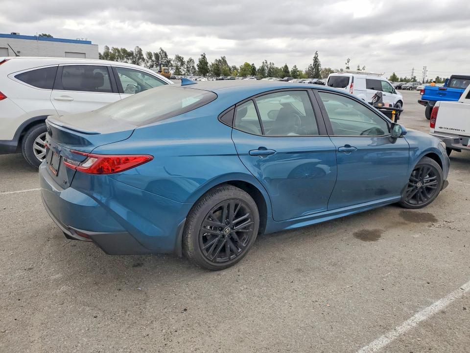 Photo 3 from auction – 2026 TOYOTA CAMRY with VIN 4T1DAACK3TU699053