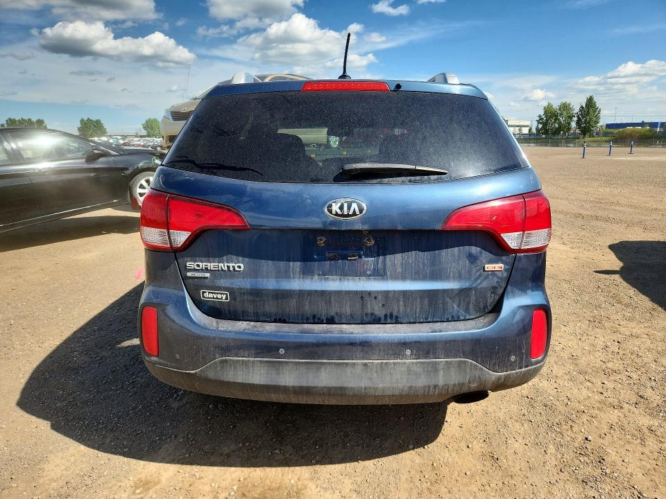 Photo 6 from auction – 2015 KIA SORENTO with VIN 5XYKTCA67FG602692