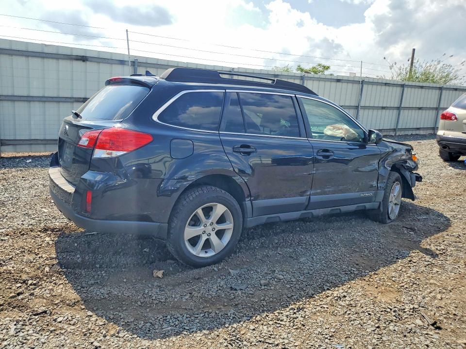 Photo 3 from auction – 2014 SUBARU OUTBACK with VIN 4S4BRBCC4E3324490